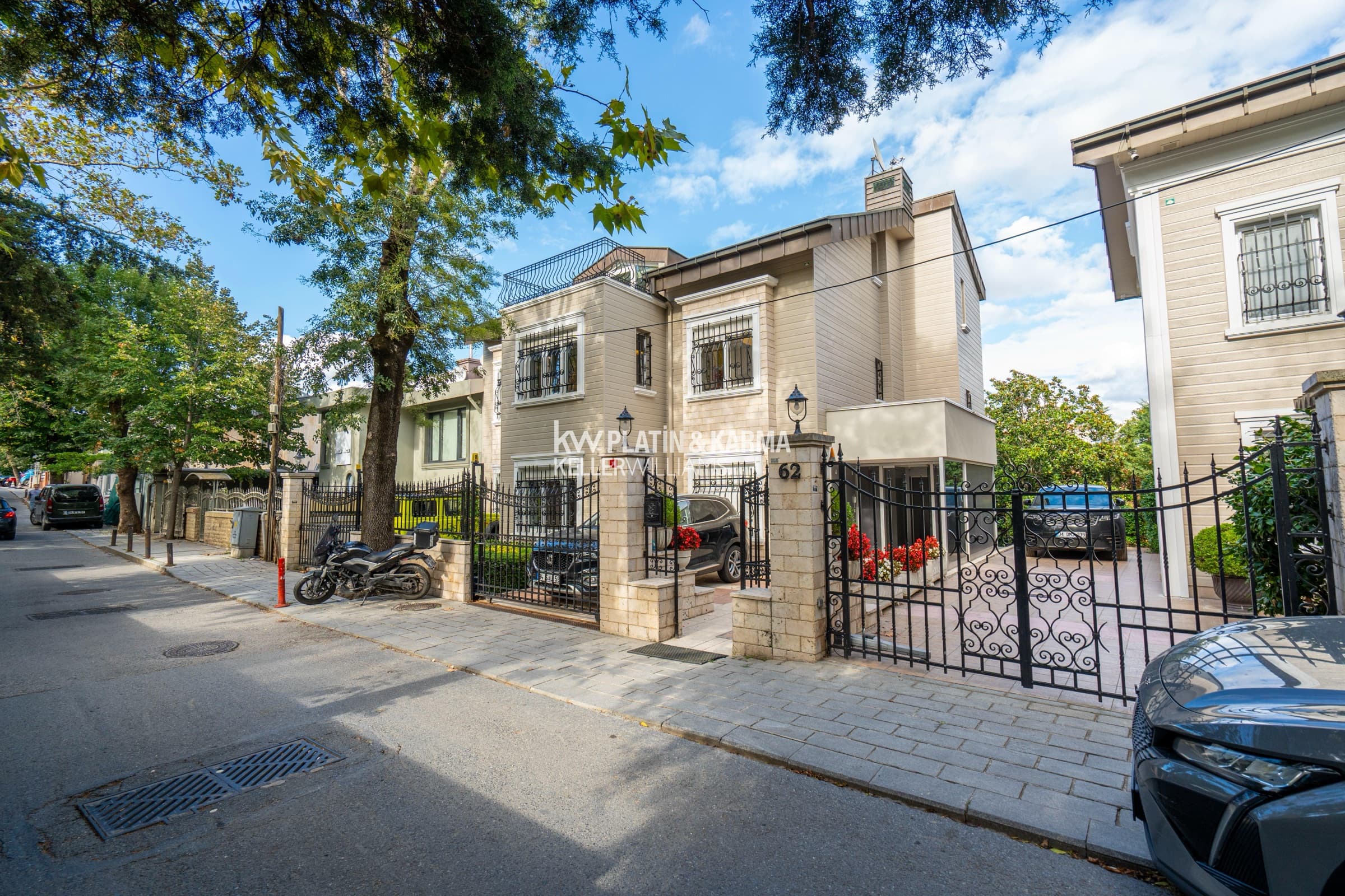 Levent Yeni Sülün Sokakta Prestijli ve Bakımlı Villa